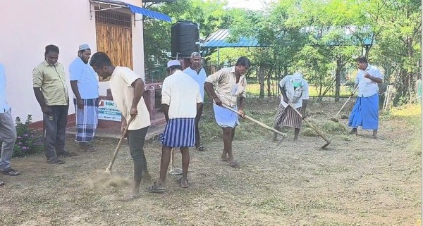 சுற்றாடல் வாரத்தை முன்னிட்டு மூதூரில் சிரமதானம்.! 
